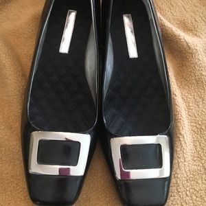 Enzo angiolini black flats